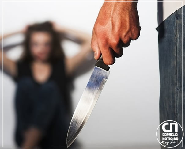 Ex ameaça mulher e filhos com faca em Santa Mariana