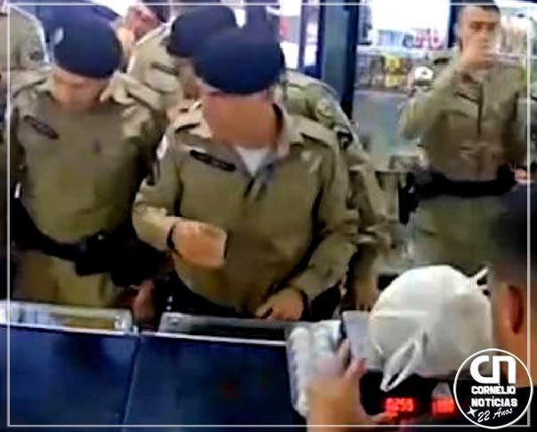 Polícia fecha padaria para café da tarde em MG e vídeo diverte internet