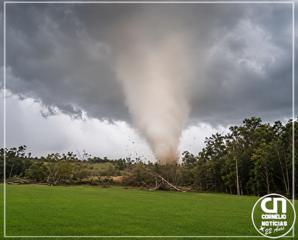 Tornados com ventos acima de 200 km/h deixam rastro de destruição no Paraná