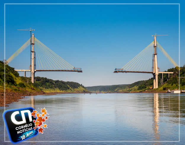 Faltam apenas cem metros para união do vão central da Ponte da Integração no Paraná