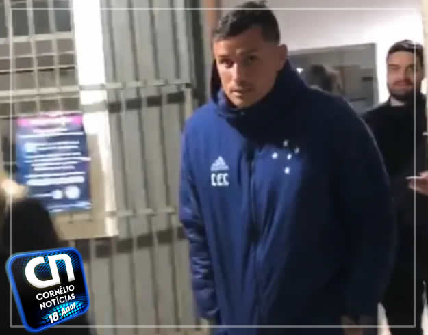 Jogador do Cruzeiro é preso durante confusão no fim do jogo no Estádio do Café