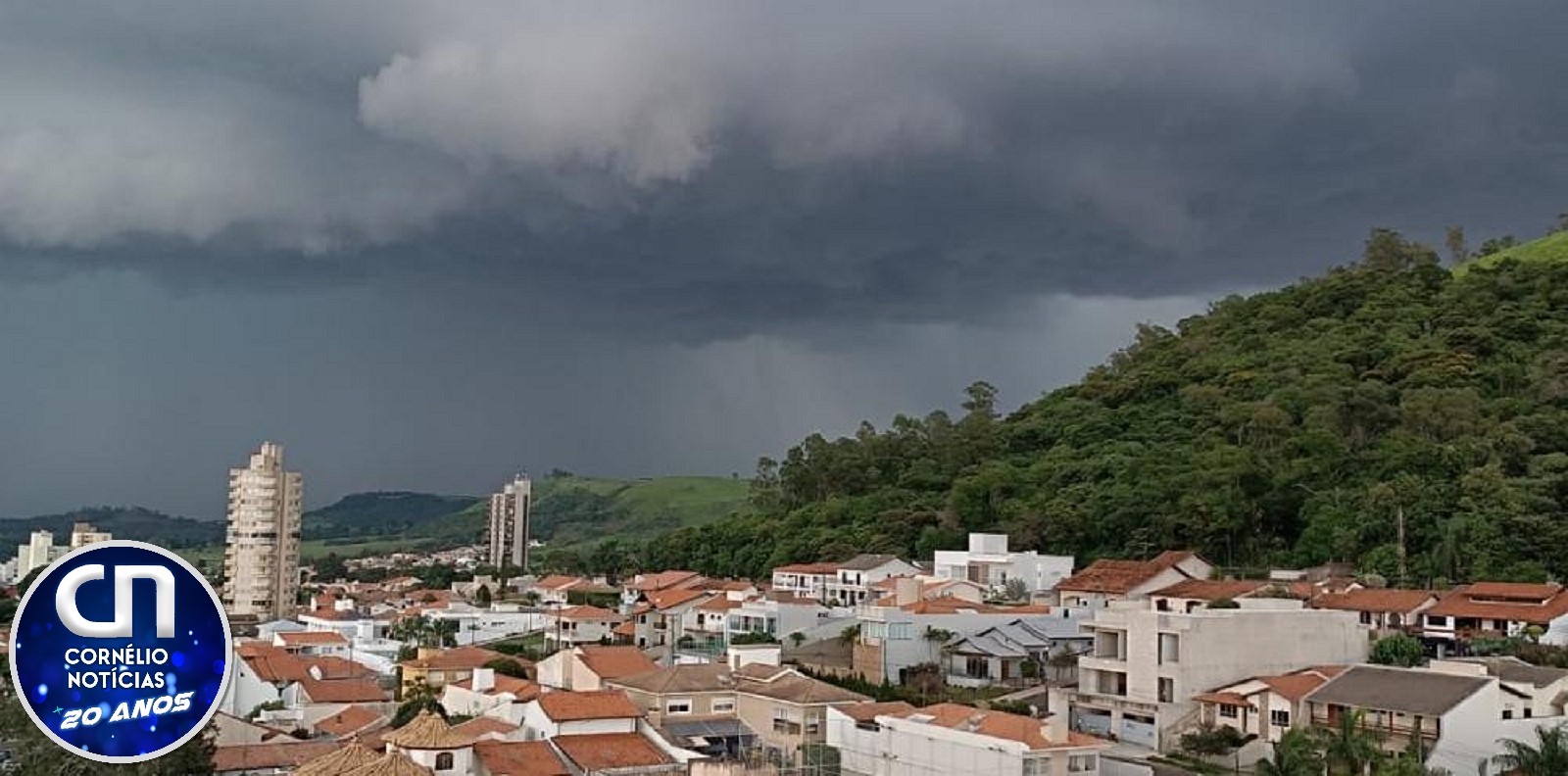 Temporal causa estragos em Santo Antônio da Platina