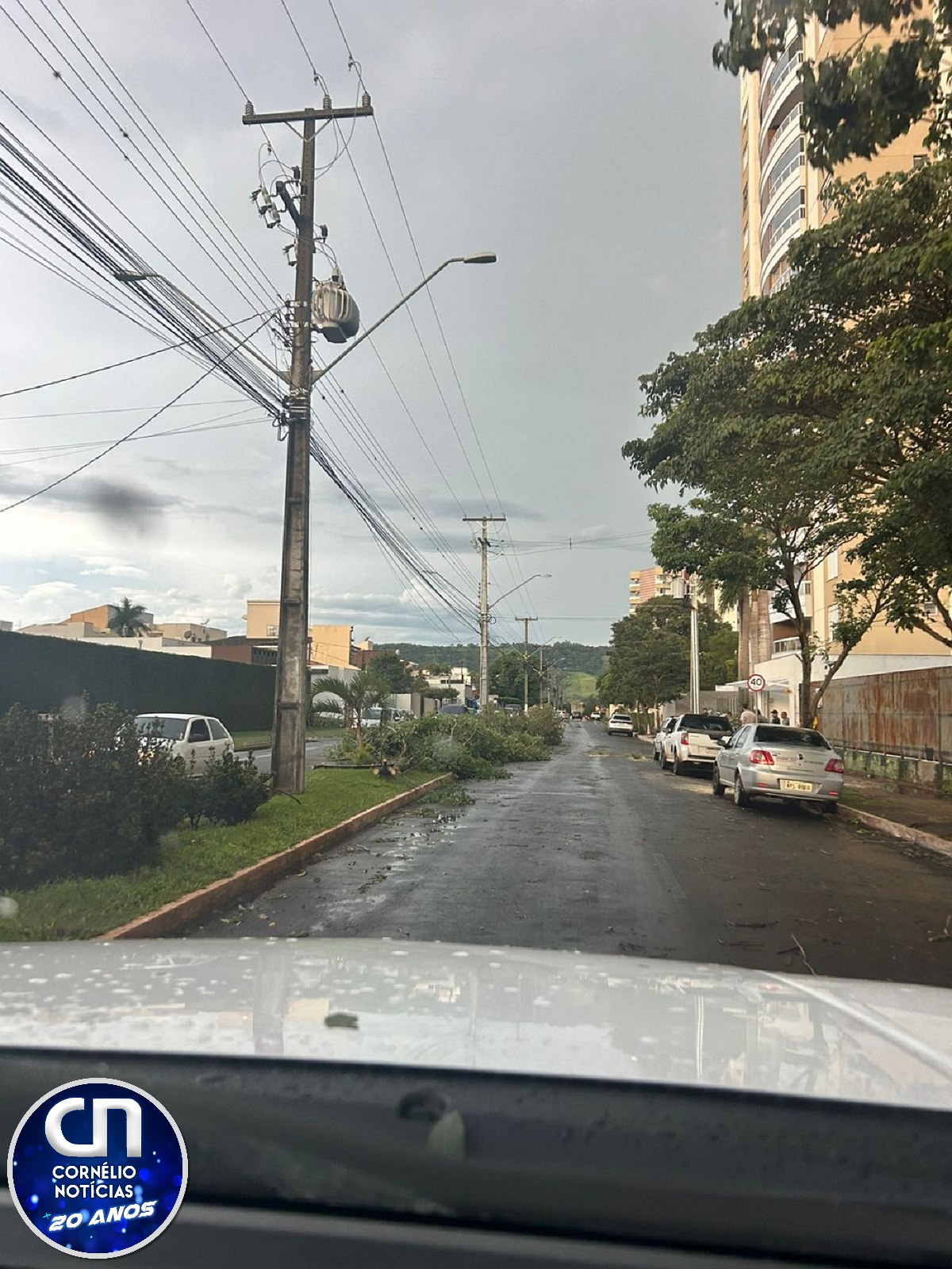 Temporal causa estragos em Santo Antônio da Platina