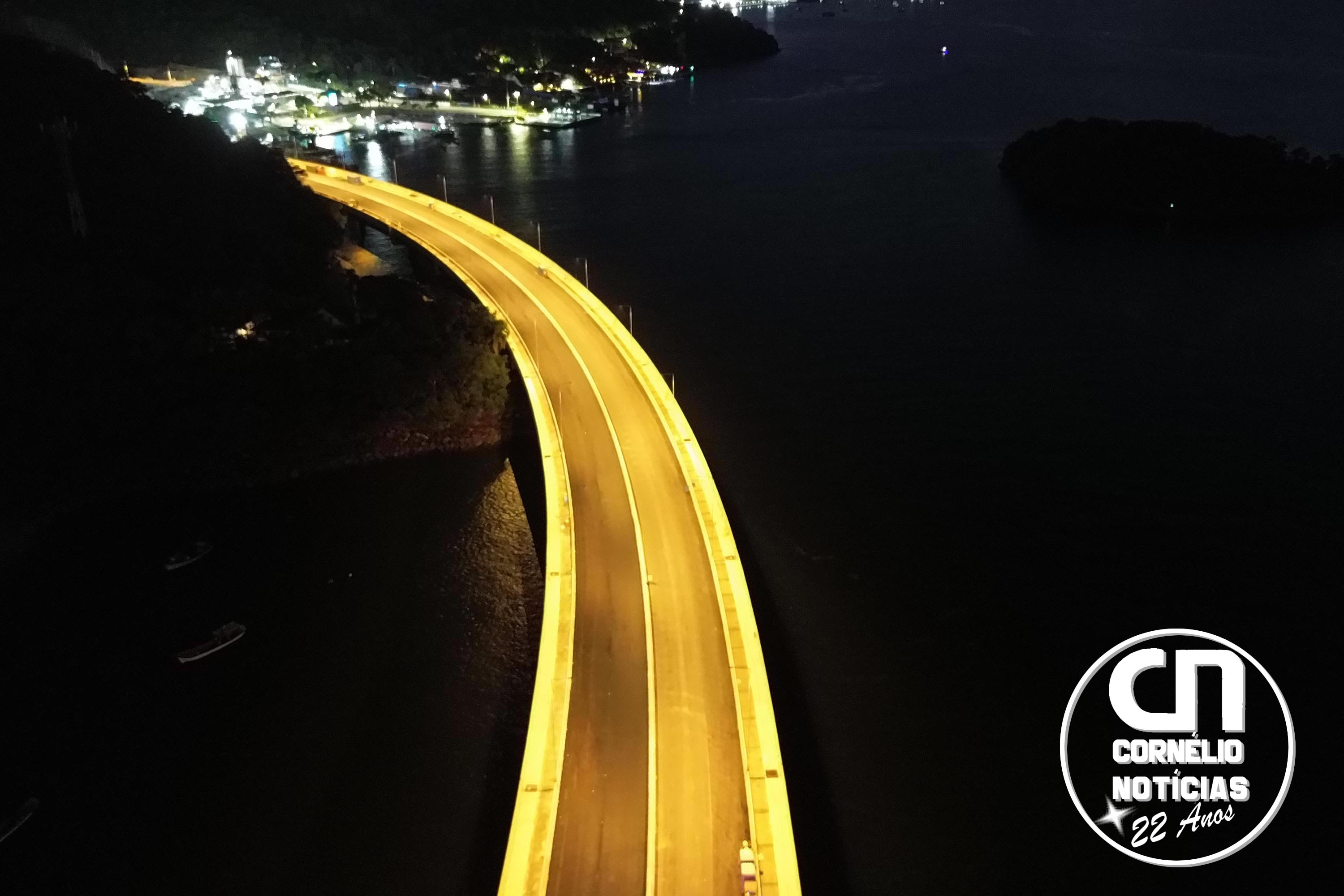 Ponte no litoral ganha iluminação e testes revelam como será o visual à noite