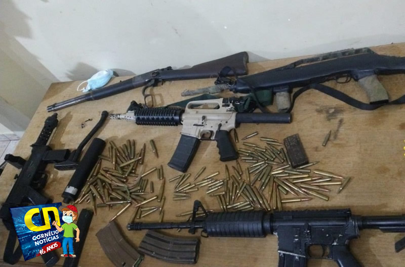 PM apreende armas de grosso calibre em Santo Antônio da Platina