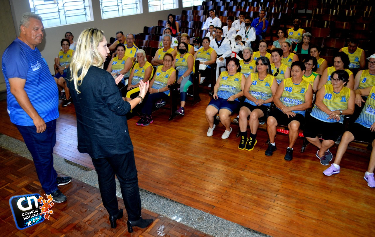 Em Cornélio Procópio, participantes do IV Encontro Estadual da Pessoa Idosa são homenageados 